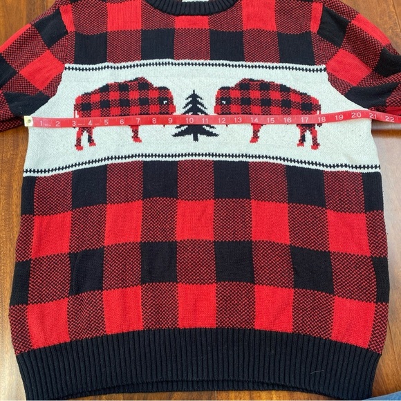 Buffalo Plaid St. John’s Bay Sweater. Size Large. - Picture 4 of 5